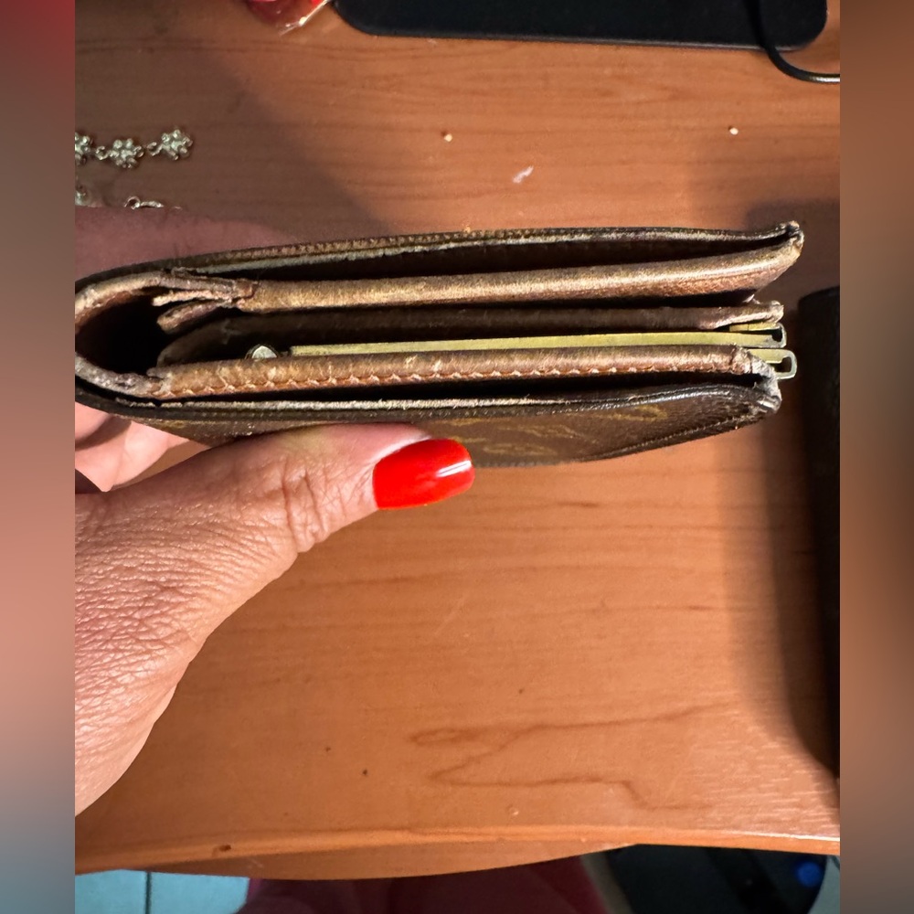 Authentic Louis Vuitton Brown and Gold Monogram Wallet - Picture 9 of 16